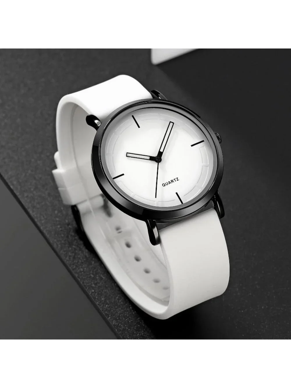 Unisex White Lightweight Simple Luxury Quartz Silicone Band Fashion Wrist Watch